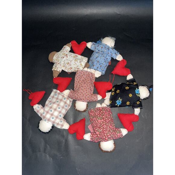 VTG Handsewn Ragdoll & Hearts 42" Garland Love One Another Folk Art Cottage Core - Picture 7 of 7